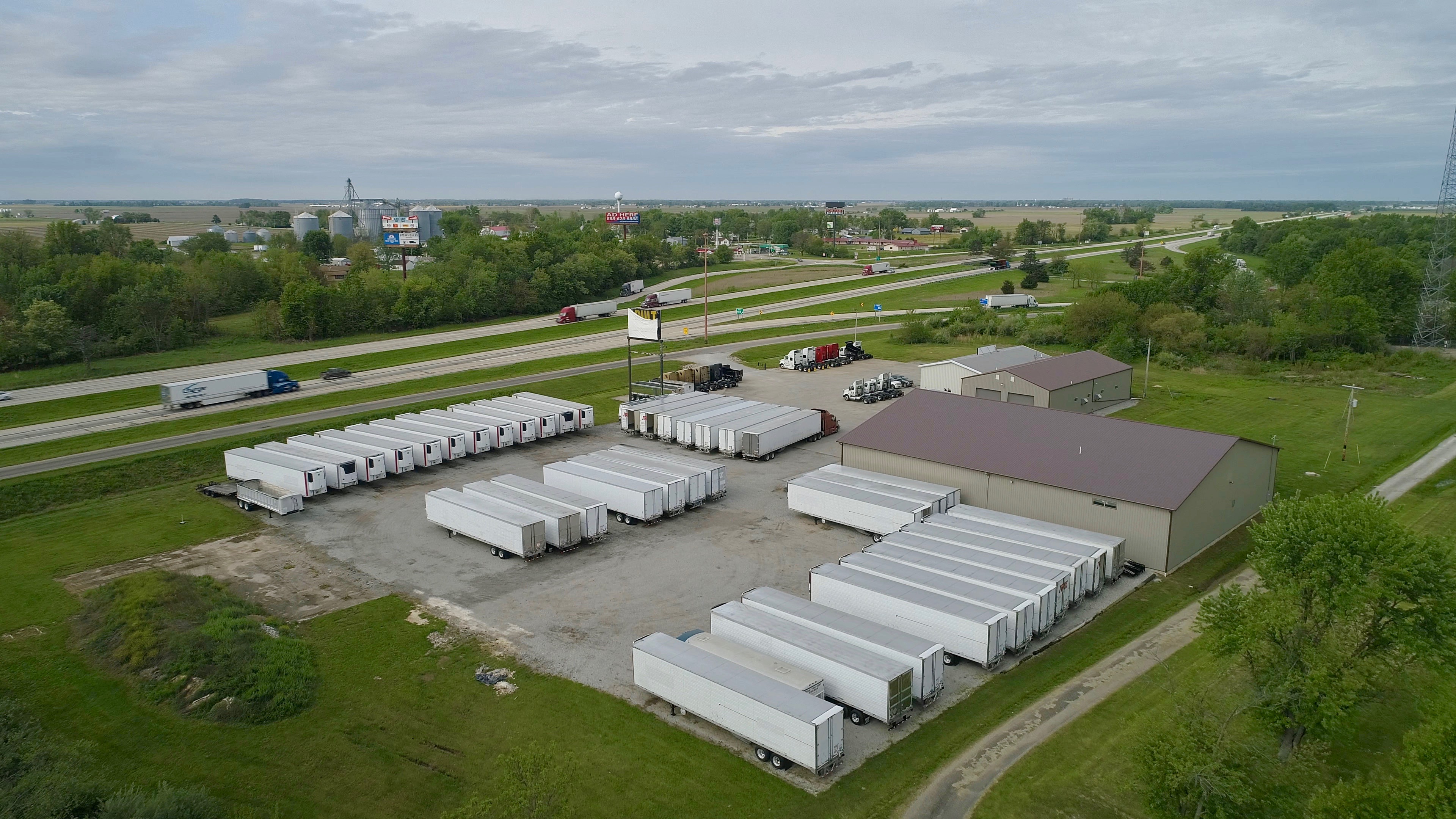 Mid Illinois Equipment Sales Montrose, IL Selling Semi Trucks And